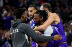 爱游戏入口 -集结日波尔图外线爆发——全明星赛节点到来；气氛紧张；控场能力受关注的简单介绍