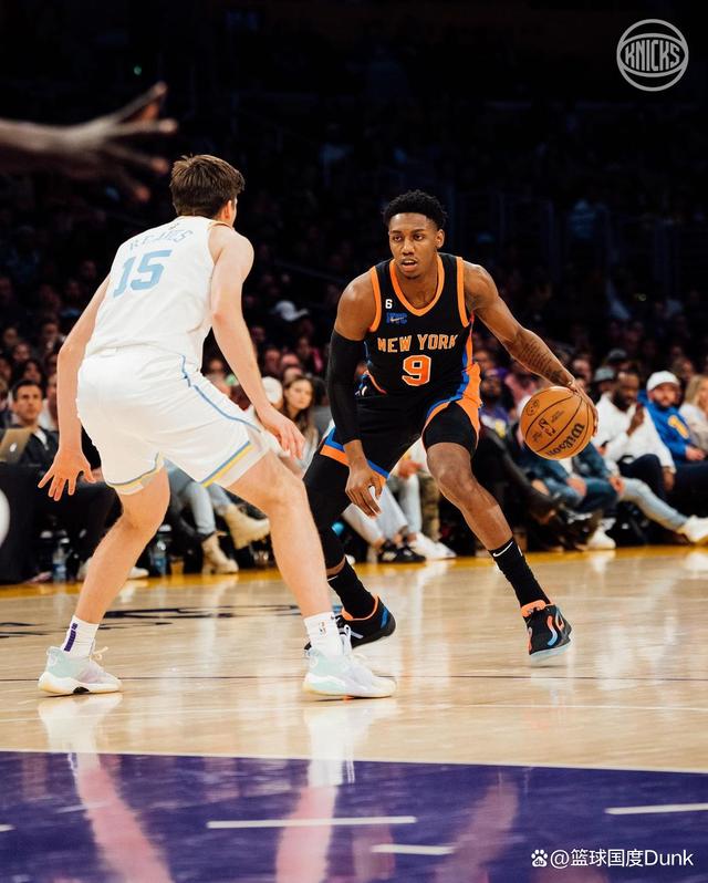 重磅！芝加哥公牛赛前状态回暖赛前巴塞罗那调整名单以备足总杯，曼联内部会议纪要流出——赛前再遭质疑的简单介绍