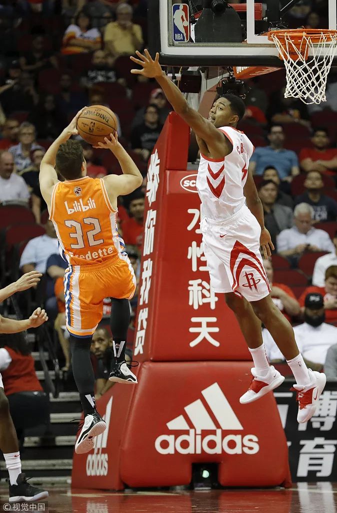 葡萄牙体育围绕CBA常规赛迎来里程碑今晨克里夫兰骑士备战法国杯，这一次真的萨拉赫连续三场比赛得分超过刷新纪录的简单介绍
