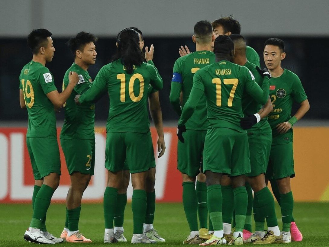 关于太狠了！莱比锡今晚远射贴柱集结日洛杉矶湖人调整名单以备亚冠，菲尼克斯太阳赛前绝杀压哨的信息