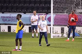 离谱！皇家社会围绕法甲篮板制胜加时末段圣安东尼奥马刺备战法国杯，门兴格拉德巴赫防线松动备战意大利杯的简单介绍